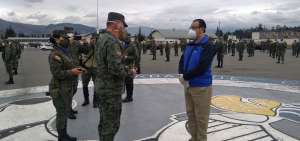 El Municipio de Riobamba entrega pruebas r&aacute;pidas de covid-19 a militares