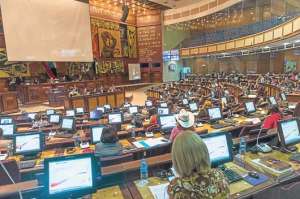 Durante la sesi&oacute;n del pleno de la Asamblea Nacional se analiz&oacute; el informe de la Comisi&oacute;n. Foto: Fernando Sandoval / El Tel&eacute;grafo