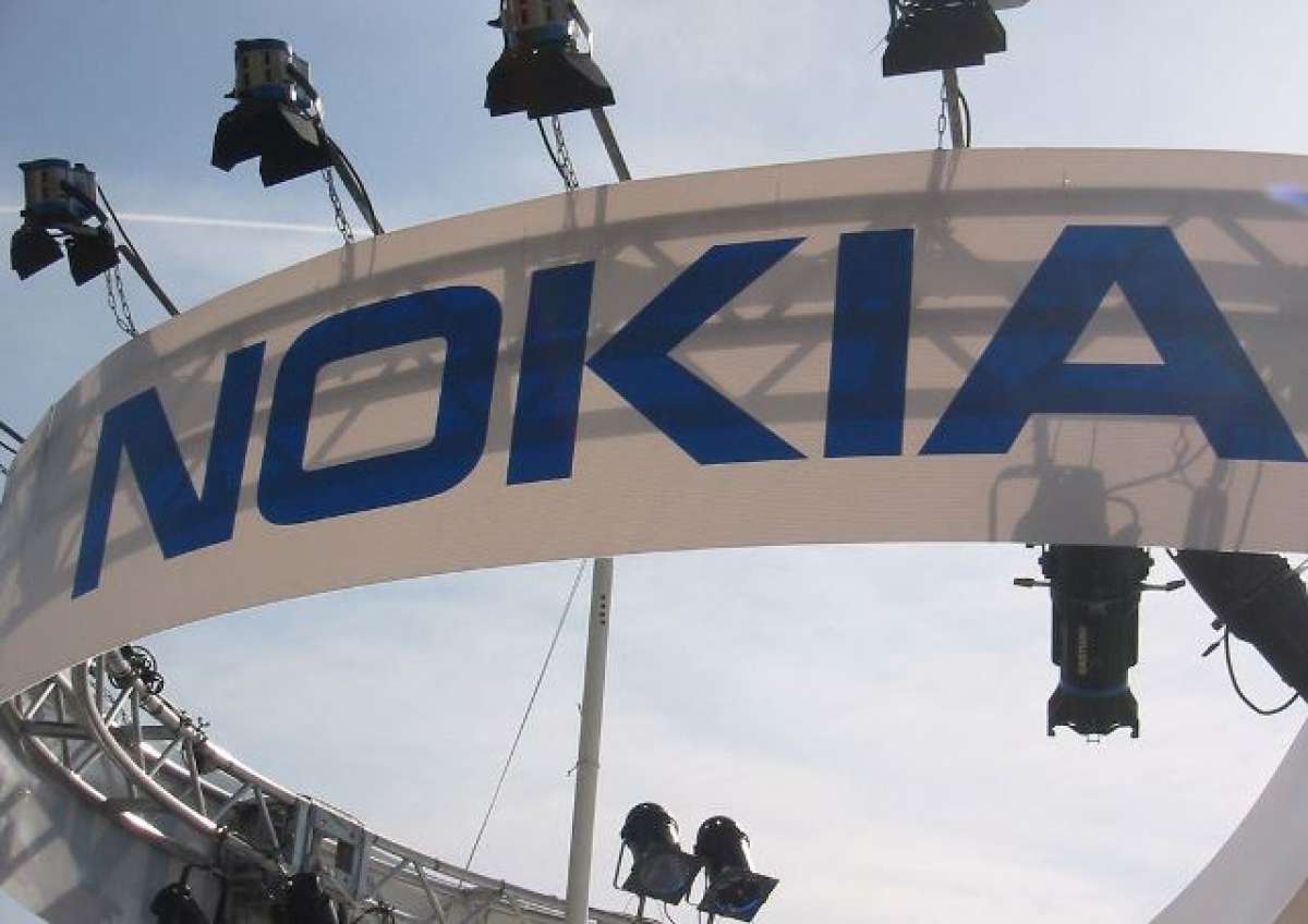Nokia negocia la compra de la totalidad de Alcatel-Lucent