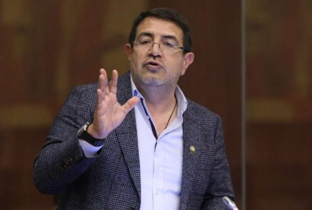 Jueza llama a juicio al exasambleísta correísta Santiago D. por presunta violación y ratifica su prisión preventiva