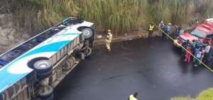 32 personas resultaron heridas en accidente de tr&aacute;nsito en Saquisil&iacute;