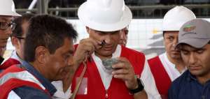Correa recorri&oacute; proyecto Mirador e inst&oacute; a aprovechar bien los recursos naturales