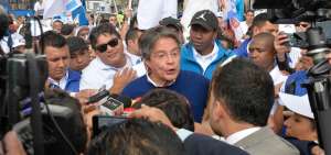 Las declaraciones se produjeron durante la visita que el candidato efectu&oacute; al mercado de Santa Clara, en Quito.