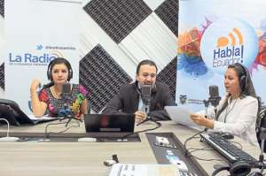 La asamble&iacute;sta Rosana Alvarado (i) y Pabel Mu&ntilde;oz, titular de Senplades, en &lsquo;Habla Ecuador&rsquo;. Foto: Cortes&iacute;a Presidencia de la Rep&uacute;blica