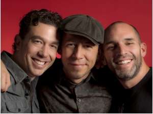 Xavier Barona, productor del filme, Tito Molina, director de la pel&iacute;cula y Miguel Salazar, productor filme. 