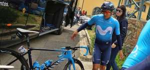 Carapaz desciende posiciones en el Giro de Italia