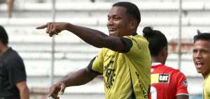 Emelec oficializa la contrataci&oacute;n de Romario Caicedo