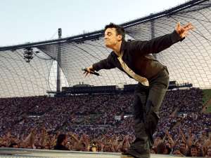 images/eltelegrafo/tele/2014/robbiewilliamslive250514_g.jpg