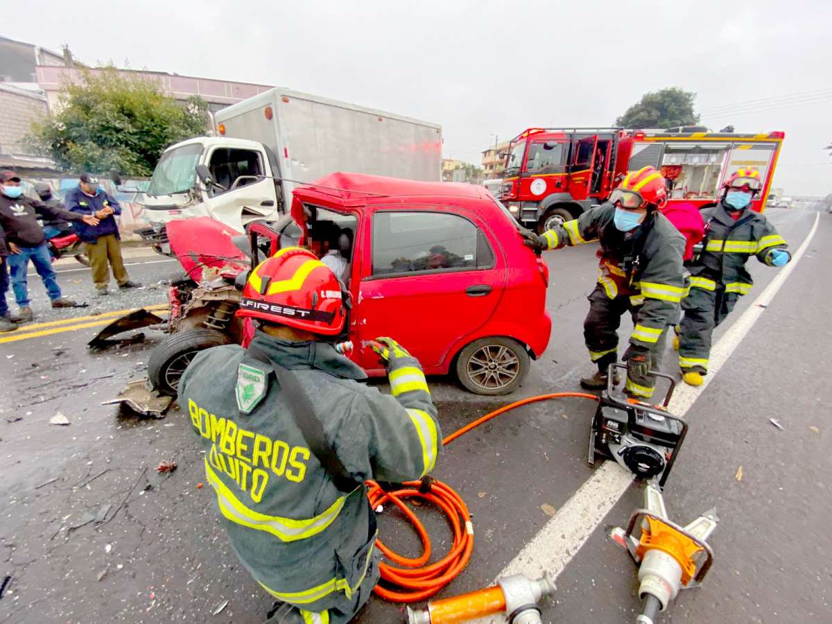 Beb&eacute; es rescatado herido luego de accidente en Amagua&ntilde;a