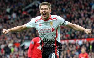 Steven Gerrard dio la primera gran noticia del 2015 tras anunciar que la pr&oacute;xima temporada cambiar&aacute; de club. Foto: AFP