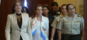 La gobernadora Juana Vallejo (i), Mar&iacute;a Paula Romo (c) y Tanya Varela mantuvieron agenda de trabajo en Guayaquil este mi&eacute;rcoles 5 de septiembre. 