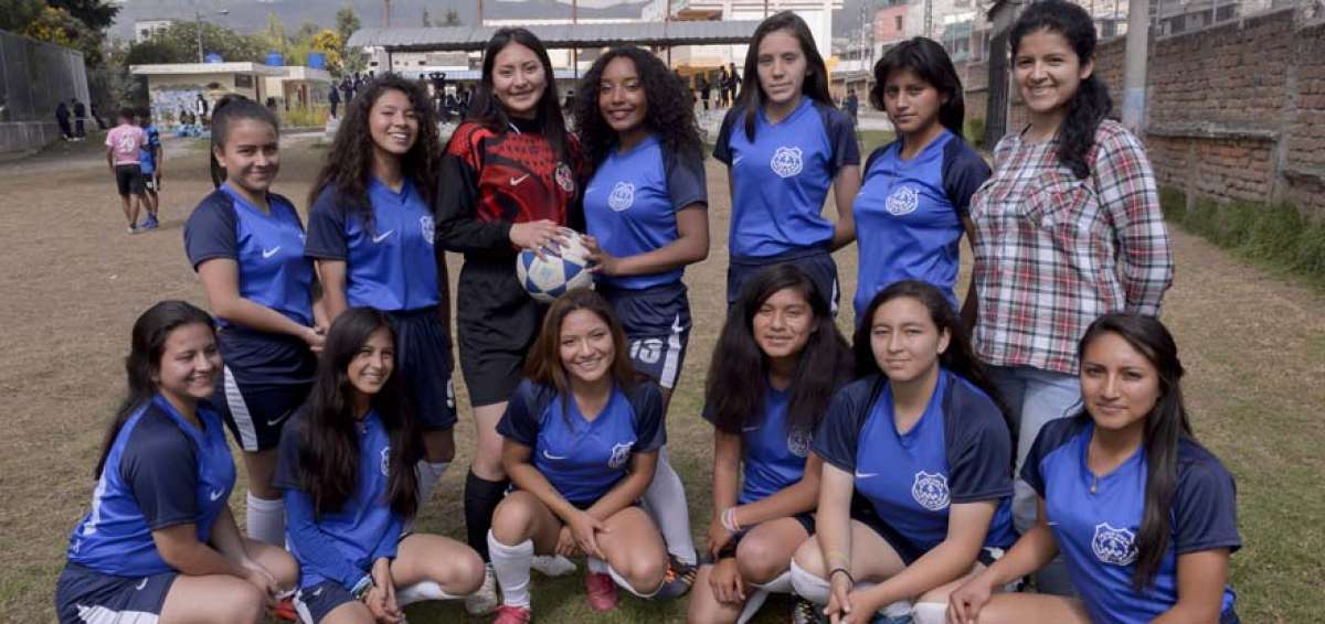 El combinado de las chicas recibi&oacute; buenos comentarios y est&iacute;mulos, pese a que fue la primera ocasi&oacute;n en que participaron en este tipo de eventos.