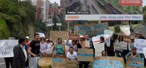 Quite&ntilde;os piden que pare la Soluci&oacute;n Vial Guayasam&iacute;n en el primer di&aacute;logo