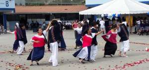 Alumnos celebraron las fiestas ancestrales, interculturalidad y pluriculturalidad que se agrupan en el Kuya Raymi.