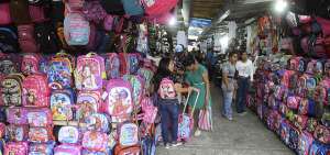 Los &uacute;tiles se toman las perchas en la costa