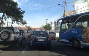 Construcci&oacute;n de paradas del Troleb&uacute;s dificulta el tr&aacute;fico en Quito