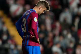 El jugador español ha sido atacado, tras la publicación de la canción de Shakira. 