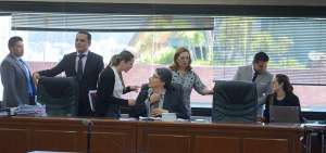 El juez ponente, Marco Rodr&iacute;guez (sentado), fue el encargado de anunciar la sentencia que se le impuso a la exvicepresidenta Mar&iacute;a Alejandra V.