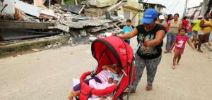 Ni&ntilde;os desde uno hasta los 15 a&ntilde;os son parte de las 3.446 personas que han perdido sus viviendas en Muisne. El jueves lleg&oacute; un nuevo convoy con ayuda.
