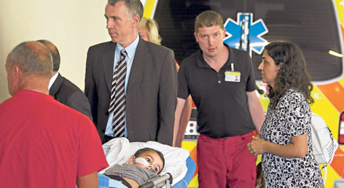 El peque&ntilde;o de 5 a&ntilde;os abandon&oacute; el hospital espa&ntilde;ol con destino al centro PTC de Praga. Sus padres dicen buscar una terapia menos invasiva para el ni&ntilde;o. Foto: EFE