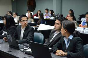 La Espae cuenta con 354 estudiantes y una plantilla de 51 profesores que incluye a investigadores. Cortes&iacute;a: ESPAE