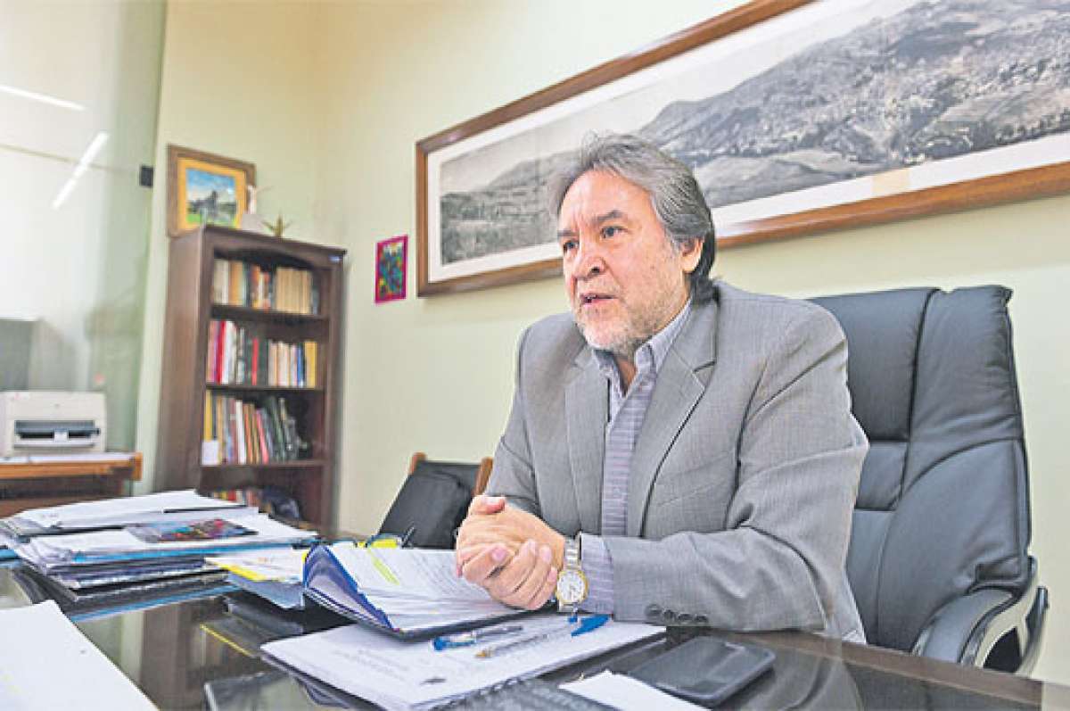 Miguel Mora Witt, antrop&oacute;logo, 60 a&ntilde;os. Educaci&oacute;n: Universidad Polit&eacute;cnica Salesiana. Experiencia: Director de Cultura del Municipio de Quito. Foto: John Guevara  |  El Tel&eacute;grafo