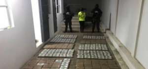 Media tonelada de coca&iacute;na fue encontrada en una camaronera en Manab&iacute;
