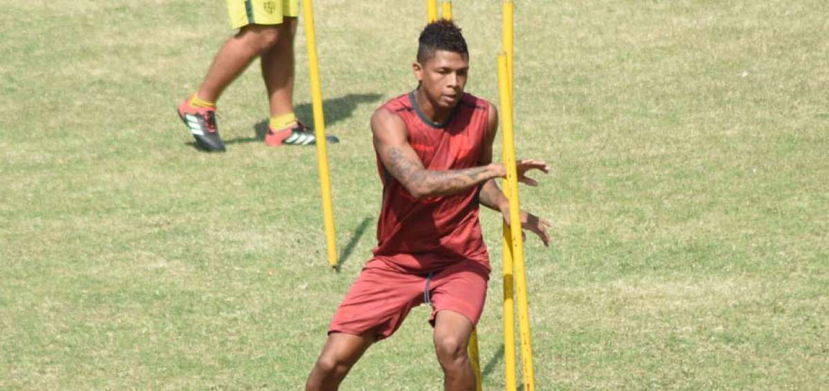 Billy Arce es sentenciado a 20 d&iacute;as de c&aacute;rcel por conducir ebrio