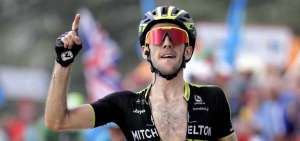 Simon Yates sorprende en la crono, Kwiatkowski mantiene el maillot amarillo