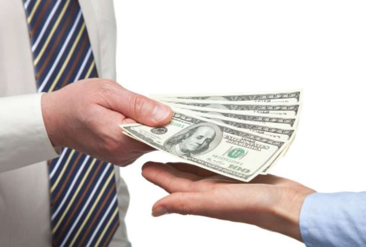 Empleados en relaci&oacute;n de dependencia recibir&aacute;n el d&eacute;cimo tercer sueldo