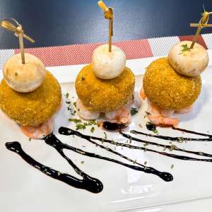 Bol&oacute;n de verde con camar&oacute;n &ndash; receta tradicional ecuatoriana