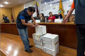 La Delegaci&oacute;n Provincial de Pichincha del CNE se declar&oacute; en sesi&oacute;n permanente. Foto: Fernando Sandoval / El Tel&eacute;grafo