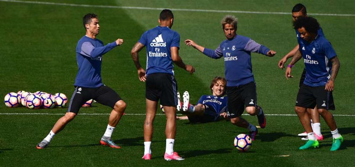 Los jugadores del Real Madrid practicaron con normalidad luego de la victoria  2-1 sobre el Bayern M&uacute;nich, en el partido de ida de la Champions League. 