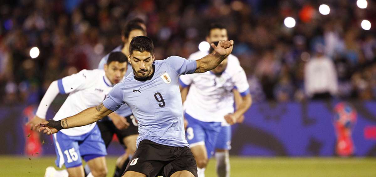 El delantero uruguayo Luis Su&aacute;rez jug&oacute; 94 encuentros oficiales con su selecci&oacute;n; acumula 7.790 minutos y convirti&oacute; 47 goles.