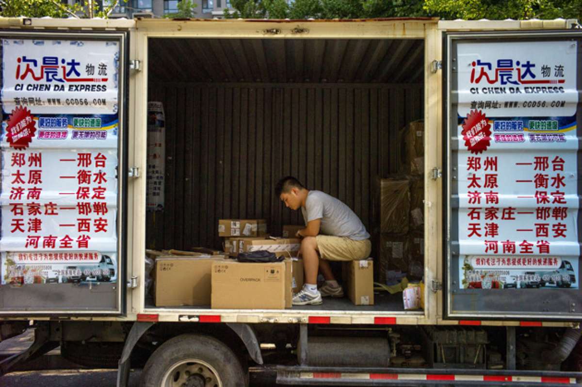 En mayo de 2015, un total de 19 regiones en China elevaron el salario m&iacute;nimo en un promedio del 14,1%. La meta es que la clase media aumente en 2020. Foto: AFP