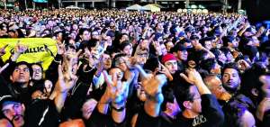 M&aacute;s de 30 mil personas fueron al primer concierto de Metallica en Ecuador, la noche del 18 de marzo de 2014.