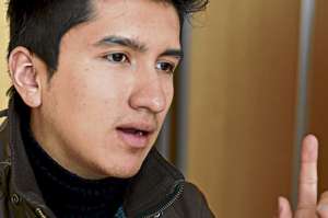 Franz del Castillo se convirti&oacute; en el caricaturista m&aacute;s r&aacute;pido de Ecuador