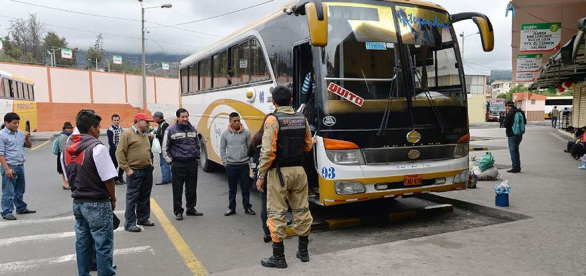Transportistas de Cotopaxi y de Tungurahua, en pol&eacute;mica