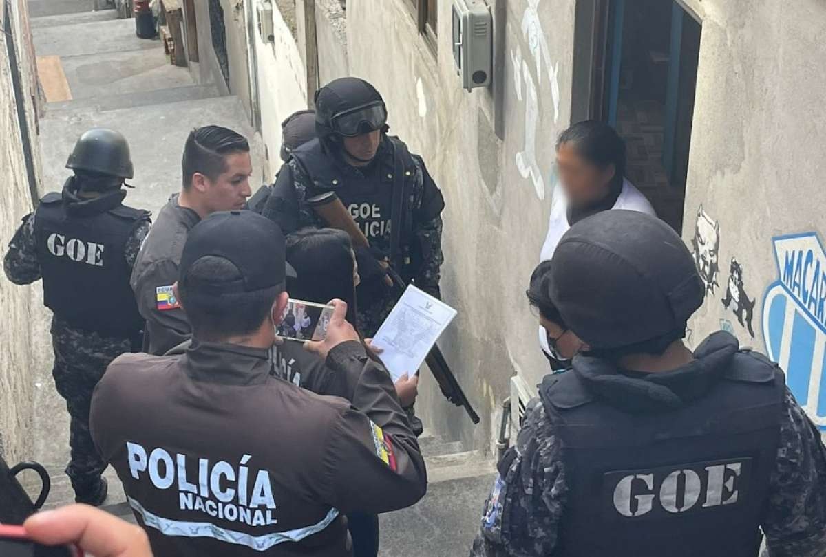 Detienen a tres personas por presunto tráfico de migrantes