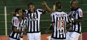 'Juani' Cazares anota doblete en triunfo de Atl&eacute;tico Mineiro en Copa