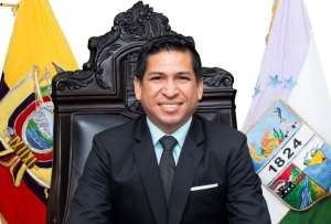 La defensa de Macas asegura que el patrimonio proviene de actividades empresariales previas a su llegada a la Alcald&iacute;a y rechaza las cifras presentadas por la Fiscal&iacute;a.
