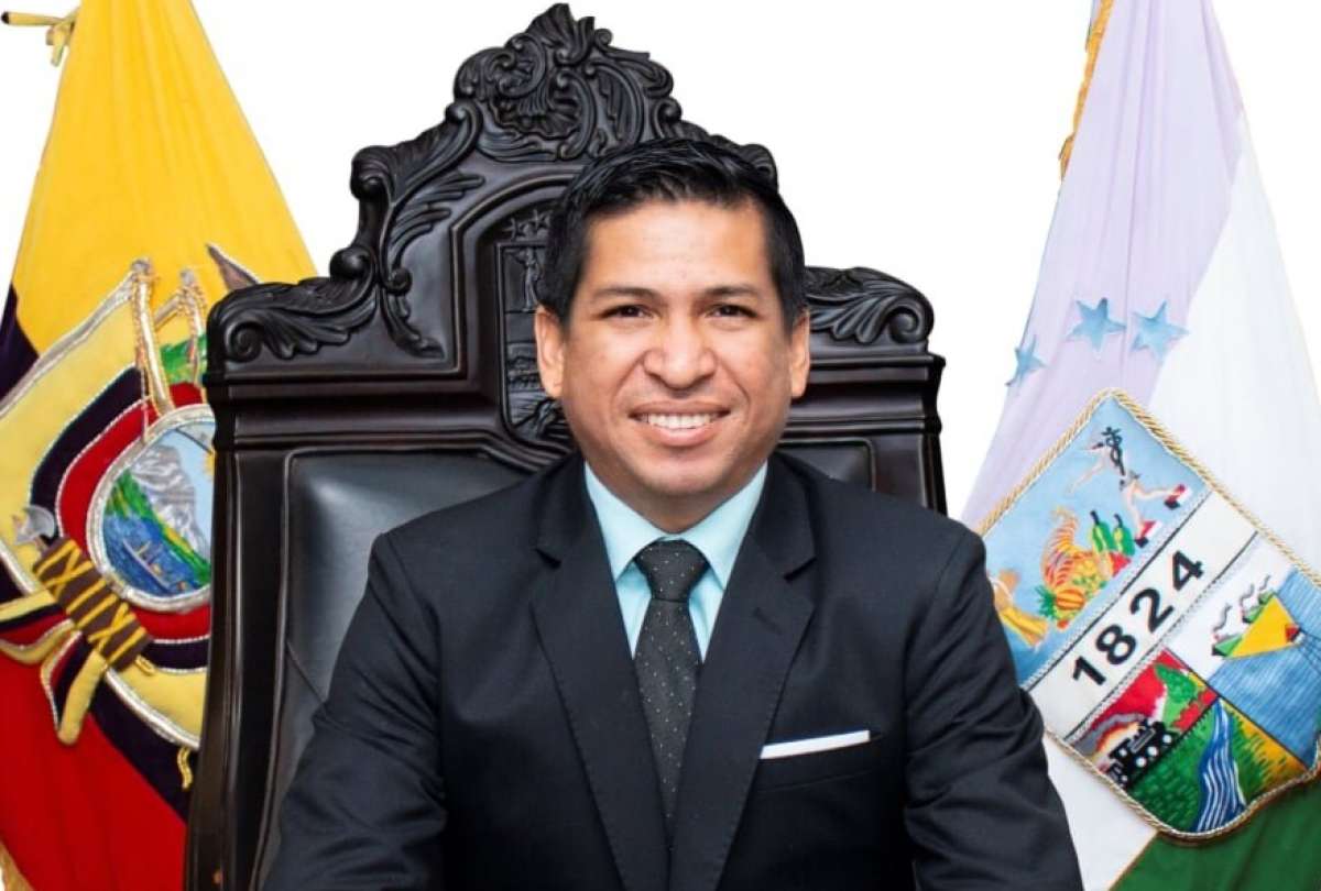 La defensa de Macas asegura que el patrimonio proviene de actividades empresariales previas a su llegada a la Alcald&iacute;a y rechaza las cifras presentadas por la Fiscal&iacute;a.
