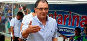 Alfredo Arias, DT de Emelec.