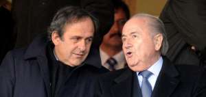 Platini y Blatter vuelven a verse las caras con los jueces