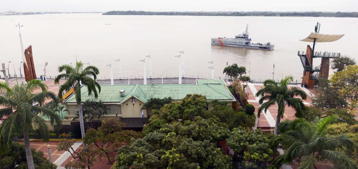 El Municipio desarrolla la construcci&oacute;n de muelles tur&iacute;sticos a lo largo del malec&oacute;n Sim&oacute;n Bol&iacute;var.