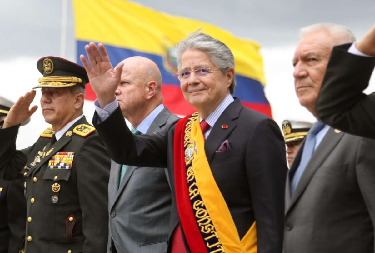 El presidente Guillermo Lasso presidió los homenajes a la Fuerza Aérea del Ecuador. 