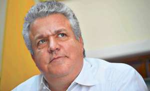 El vicecanciller Leornardo Ar&iacute;zaga dijo que el Gobierno analiza las opciones que tomar&aacute; para proteger el sector productivo ante la resoluci&oacute;n de la CAN. Foto: Archivo/ El Tel&eacute;grafo