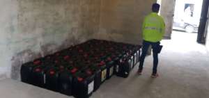 Polic&iacute;a detuvo cami&oacute;n con material que servir&iacute;a para procesar coca&iacute;na