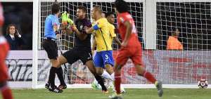 Im&aacute;genes del gol pol&eacute;mico que elimin&oacute; a Brasil