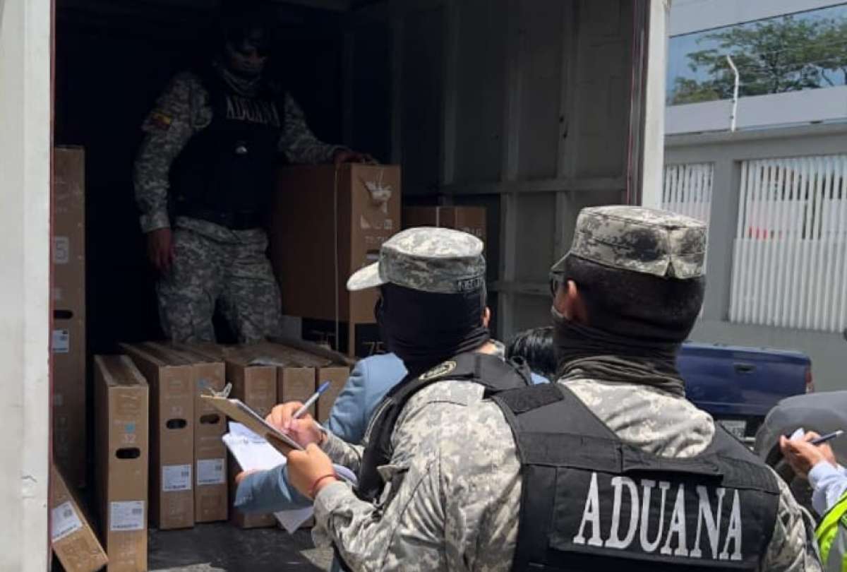 80 televisores ilegales valorados en USD 99.500 son incautados en Guayaquil